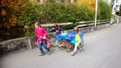 Kinder_Koeniz_1.jpg